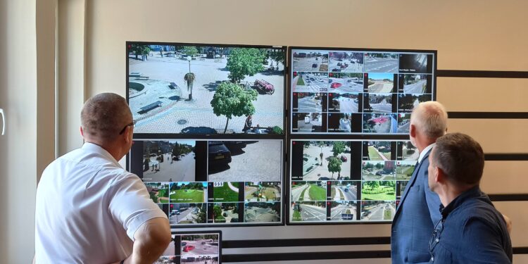 Tarnobrzeg. Skatepark nad Wisłą z monitoringiem.