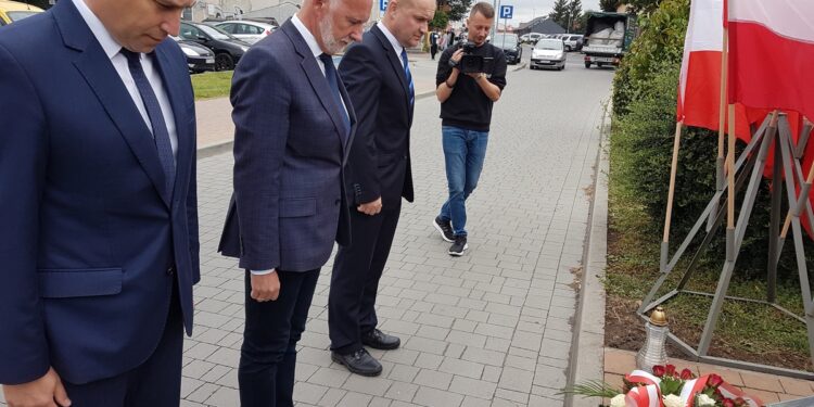 Tarnobrzeg. Uczcili pamięć ofiar bombardowania z 2 września 1939 roku.