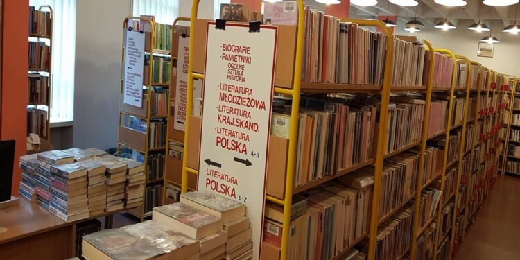 Tarnobrzeg. Biblioteka skróciła kwarantannę.