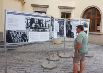 Tarnobrzeg. Historyczna wystawa plenerowa.
