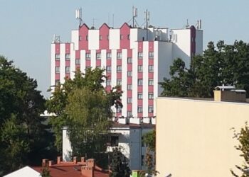 Tarnobrzeg. W szpitalu funkcjonuje punkt pobierania wymazów pod kątem koronawirusa.