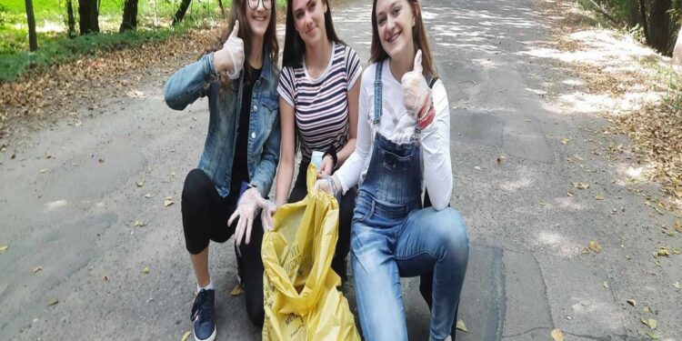 Tarnobrzeg. Mieszkańcy sprzątają miasto.