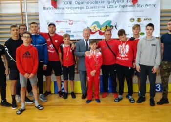 Połaniec: Grad medali dla Czarnych.