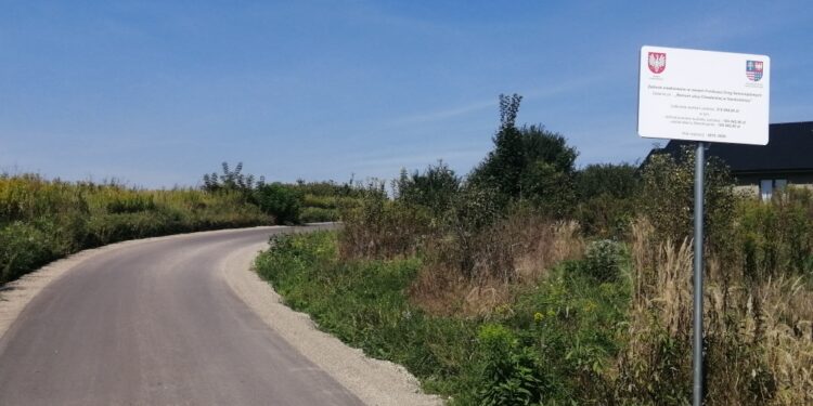 Sandomierz: Ulica Chwałecka po remoncie oddana do użytku.