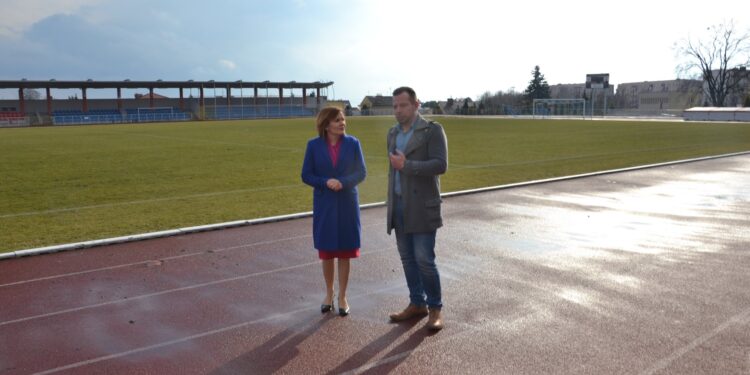 Sandomierz: Prawie 900 tys na rozbudowę i nadbudowę stadionu z programu 'Sportowa Polska’.
