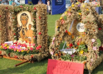 Zawada: Dożynki wojewódzkie połączone z Odpustem.