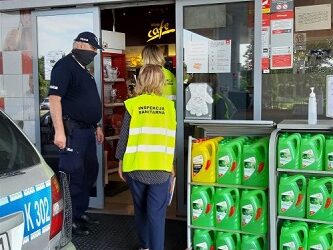Tarnobrzeg. Kontrole policji i sanepidu.