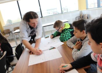 Stalowa Wola: Teatralia online w MBP