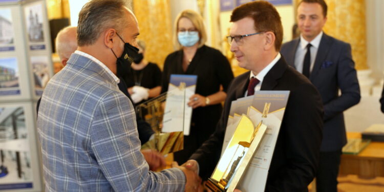 Ostrowiec Św.: Prestiżowe wyróżnienie dla miasta