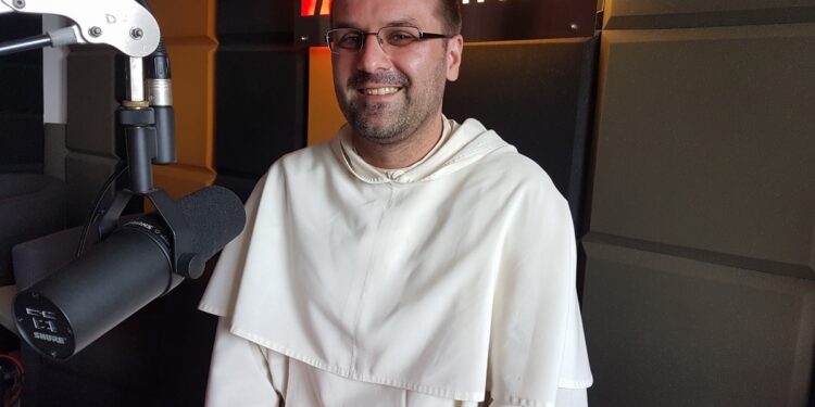 Rozmowa z ojcem Grzegorzem Dońcem, muzykiem i tarnobrzeskim dominikaninem.