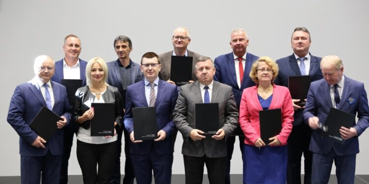 Ostrowiec Św: Porozumienie samorządów