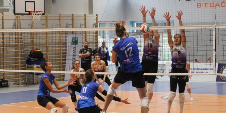Mielec: Mielczanki sięgnęły po puchar turniejowy.