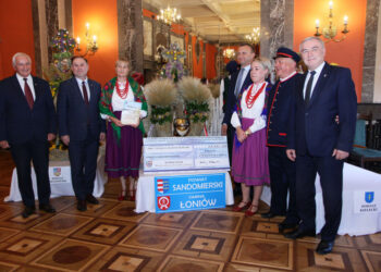 Łoniów: Najpiękniejszy wieniec w województwie