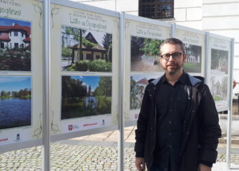 Sandomierz: 'Cztery pory roku w Muzeum Romantyzmu w Opinogórze’ na dziedzińcu Zamku Królewskiego