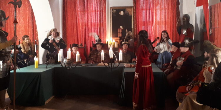 Sandomierz: Zgoda sandomierska przypomniana przez historyków i filmowców.