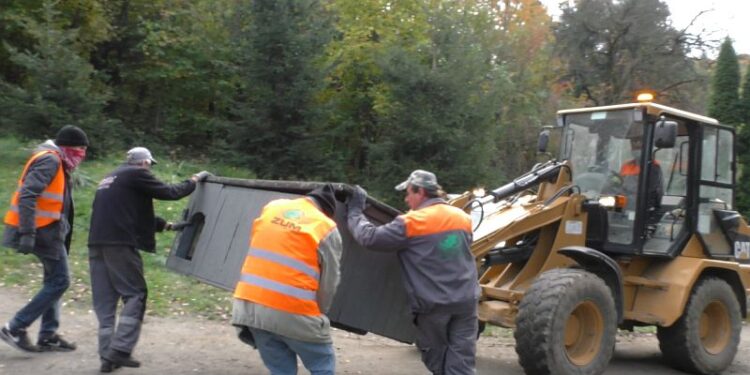 Dębica: Podarunek dla czworonogów