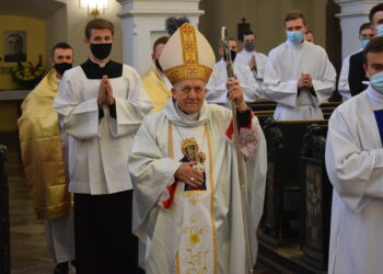 Sandomierz: Obłóczyny kandydatów do stanu kapłańskiego.