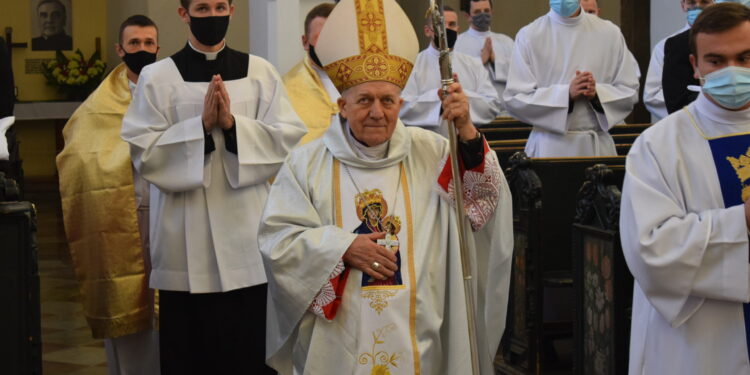 Sandomierz: Obłóczyny kandydatów do stanu kapłańskiego.