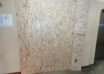 Sandomierz: Twa wymiana szpitalnej windy.