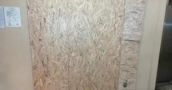 Sandomierz: Twa wymiana szpitalnej windy.