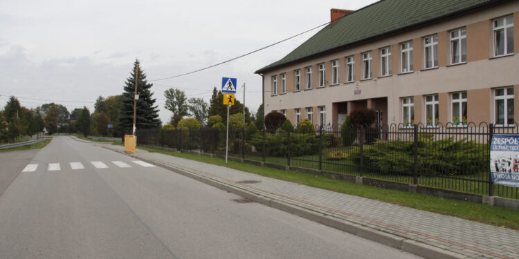 Powiat Niżański: Ruszy przebudowa trzech przejść dla pieszych przy szkołach