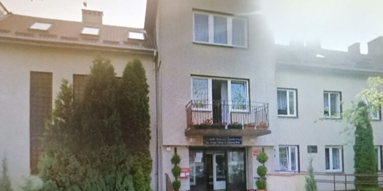 Stalowa Wola: Opiekunka medyczna z DPS zakażona COVID