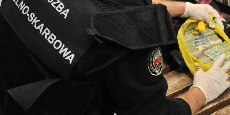 Region: Niezgłoszona gotówka