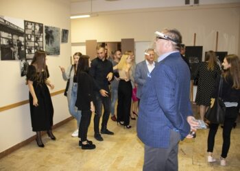 Gorzyce. Wystawa „Ulotne” w ŚDK.