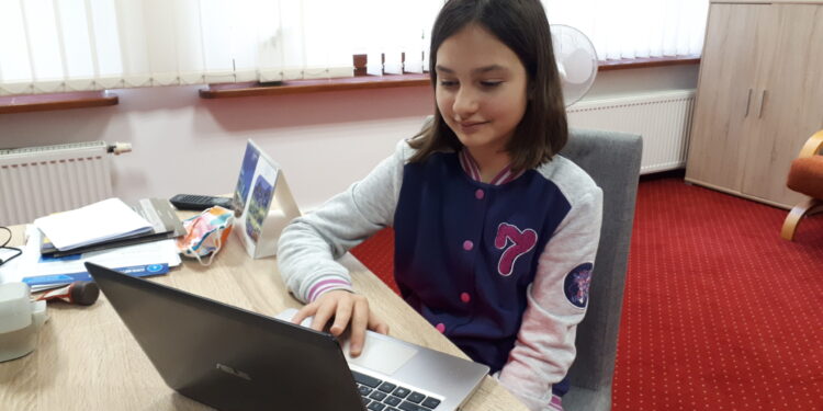 Gieraszowice: Zdalne nauczanie przedłużone do stycznia.