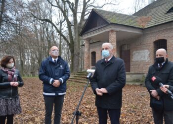 Bieliny: Zabytkowy dworek z parkiem odzyska dawny blask dzięki funduszom norweskim