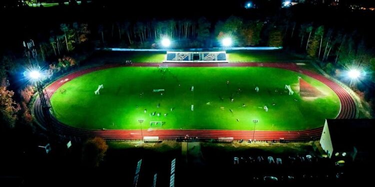 Pustków: Kolejne boisko z oświetleniem