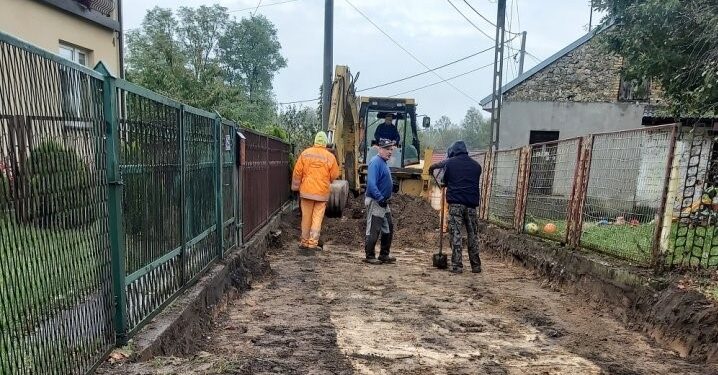 Ćmielów: Drogowe inwestycje