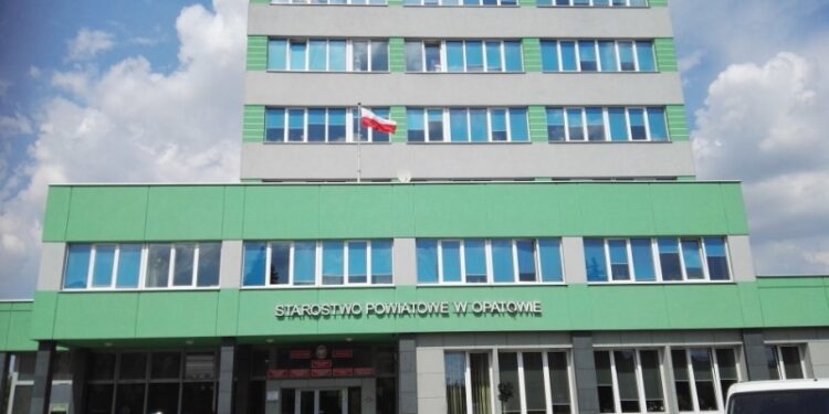 Opatów. Praca rotacyjna w starostwie