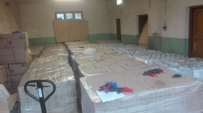 Tarnobrzeg. Przedstawiciele WOT rozwieźli kilkanaście tysięcy litrów płynu dezynfekcyjnego.