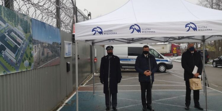 Chmielów. Powstanie nowoczesny kompleks penitencjarny dla kobiet