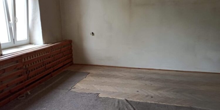 Nowa Dęba. Wstrzymane przyjęcia na część oddziałów szpitala