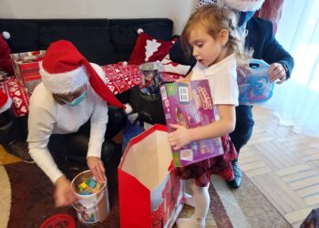 Łoniów: Święty Mikołaj odwiedził mieszkańców Domu Dziecka.