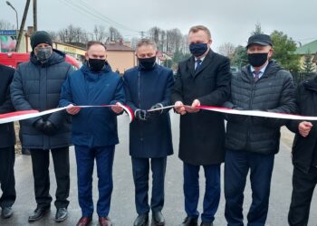 Chobrzany: Otwarto przebudowaną drogę powiatową Wielogóra – Koprzywnica.