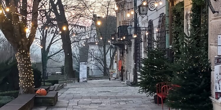 Sandomierz: „W oczekiwaniu na Boże Narodzenie” – świąteczne kalendarium zimowych refleksji.