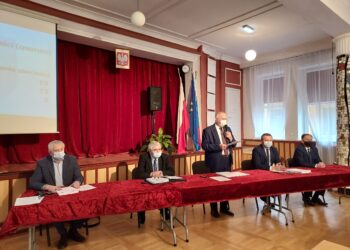 Sandomierz: Budżet powiatu na 2021 rok – zrównoważony i bez kredytów.