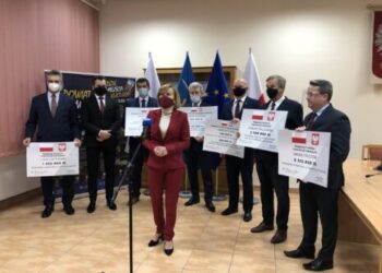 Staszów: 12,5 miliona z Funduszu Inwestycji Lokalnych dla gmin powiatu staszowskiego.