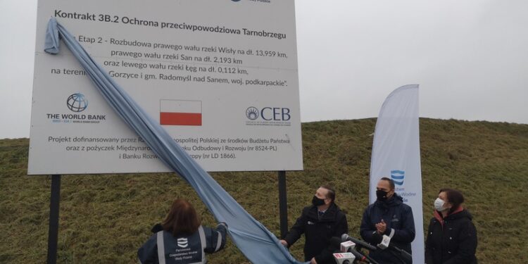 Gorzyce, Radomyśl Nad Sanem. Wyższe i mocniejsze wały przeciwpowodziowe