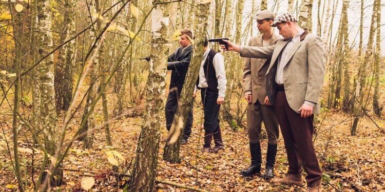 Chobrzany: Uczniowie liceum zagrali w reportażu o Podziemnej Organizacji Wojskowej.