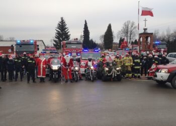 Gorzyce. Strażacki Orszak Świętego Mikołaja ruszył w drogę