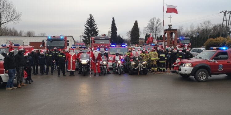 Gorzyce. Strażacki Orszak Świętego Mikołaja ruszył w drogę