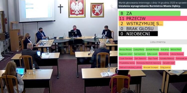 Dębica: Chciał obniżenia sobie pensji