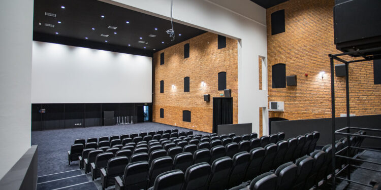 Ostrowiec Św.: Sala kinowa czeka na gości