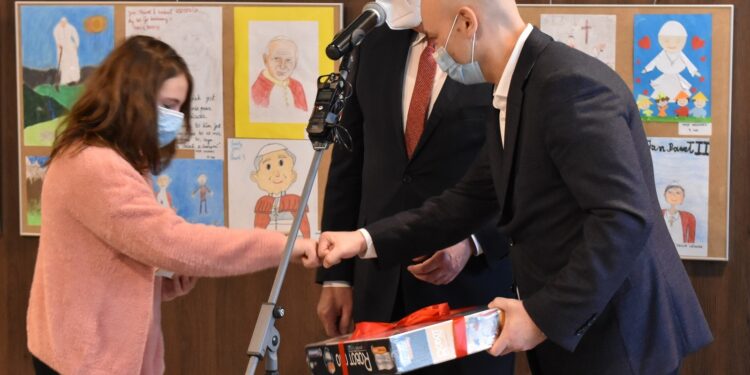 Mielec: Rozstrzygnięcie konkursu o św. Janie Pawle II