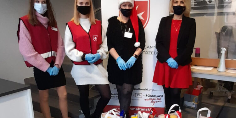 Stalowa Wola: Opłatek Maltański w paczkach