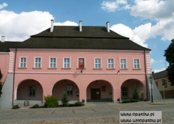 Opatów: Remont ratusza na finiszu